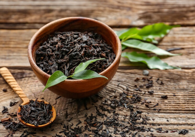 В чайной заварке содержатся полезные для герани минералы.