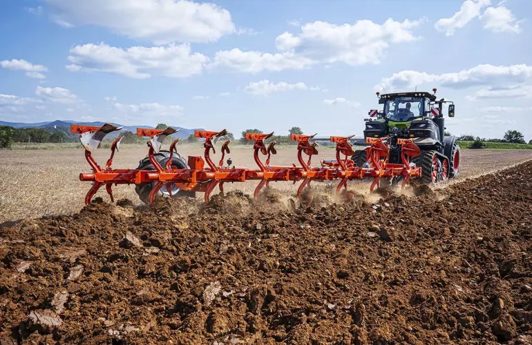 Використання важкої техніки призводить до виникнення ерозії грунту.