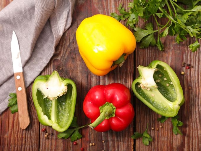 Болгарский перец — один из самых полезных и вкусных овощей. Болгарский перец — один из самых полезных и вкусных овощей.