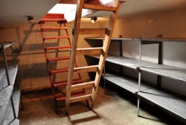 Якщо є можливість необхідно утеплити льох.