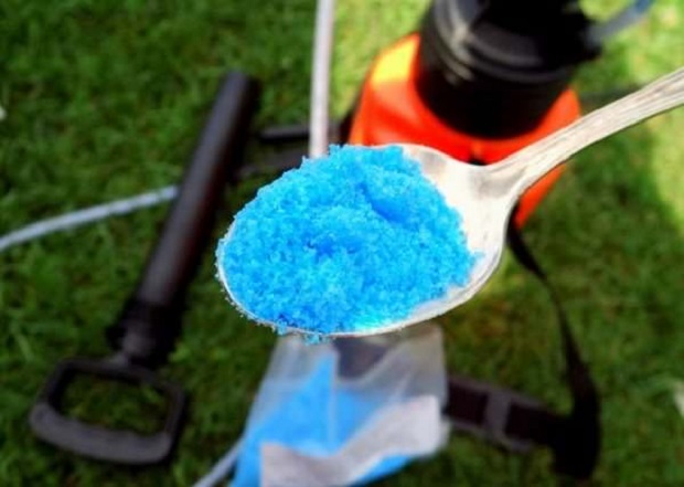 Правила применения железного купороса осенью.